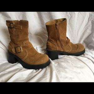 Fashion Bug Vintage Tan Suede Block Heel Boot  7
